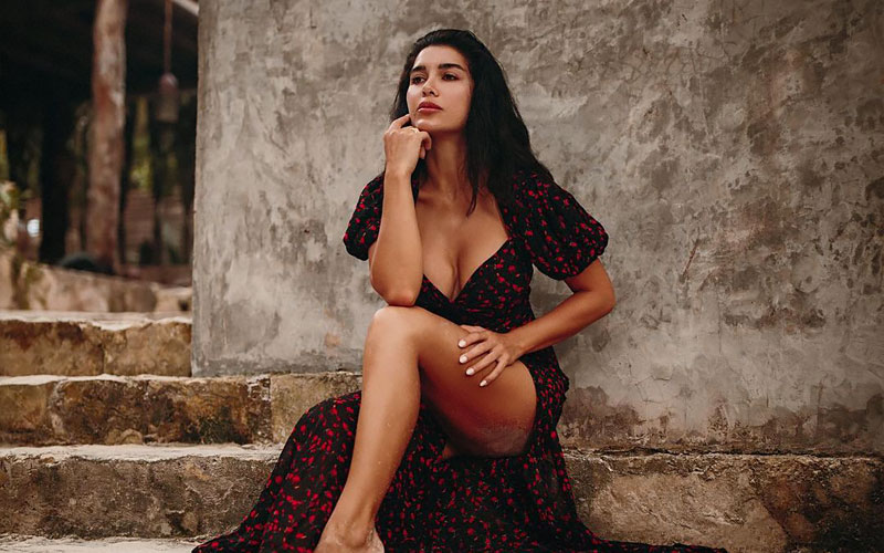 belle fille polonaise en robe