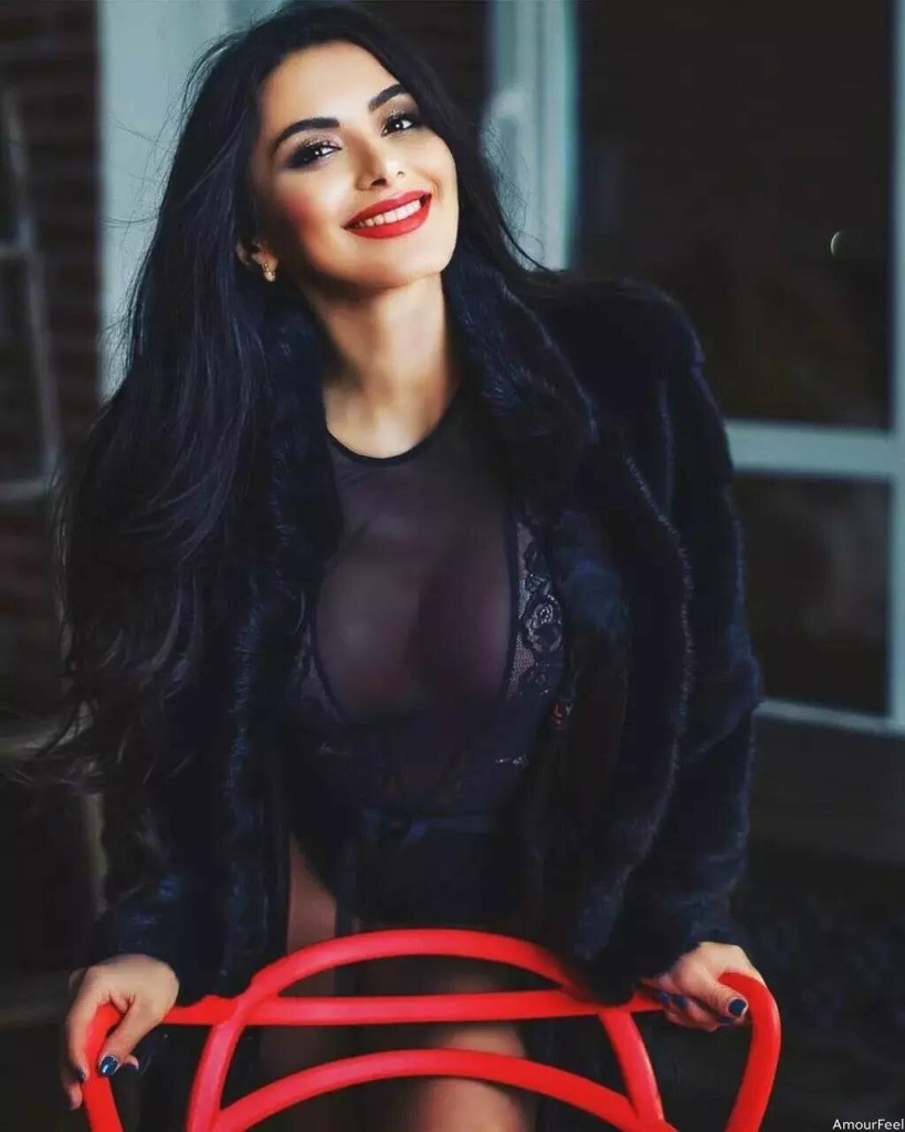 Elizabet Profile image 6