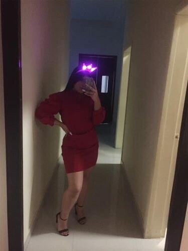 Honey Profile image 2