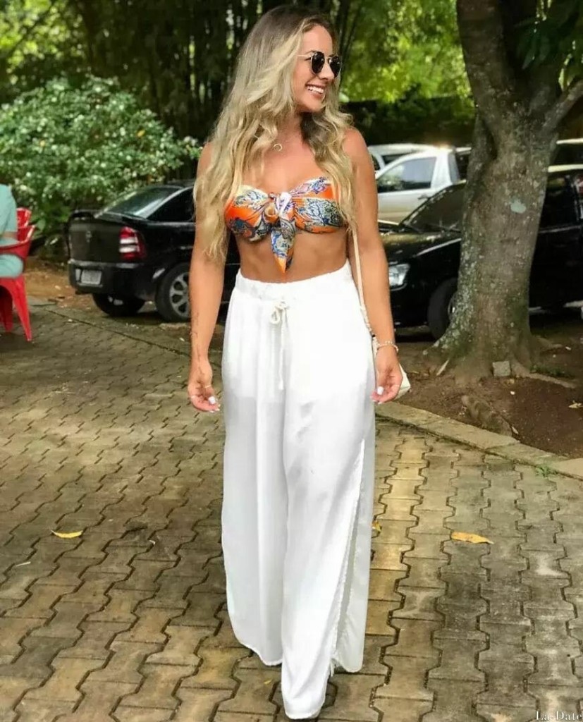 Camila, 27