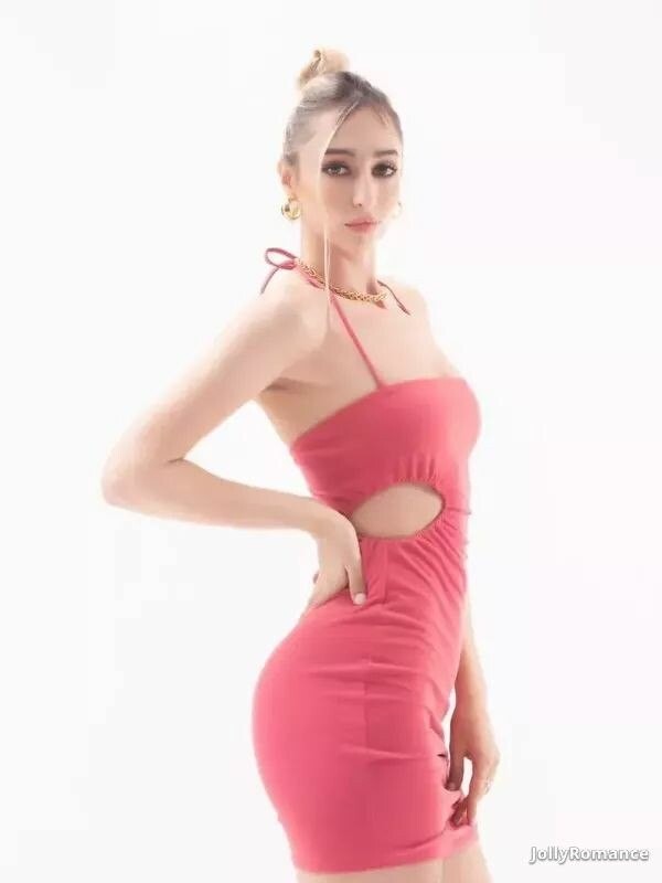 Thyna Profile image 2