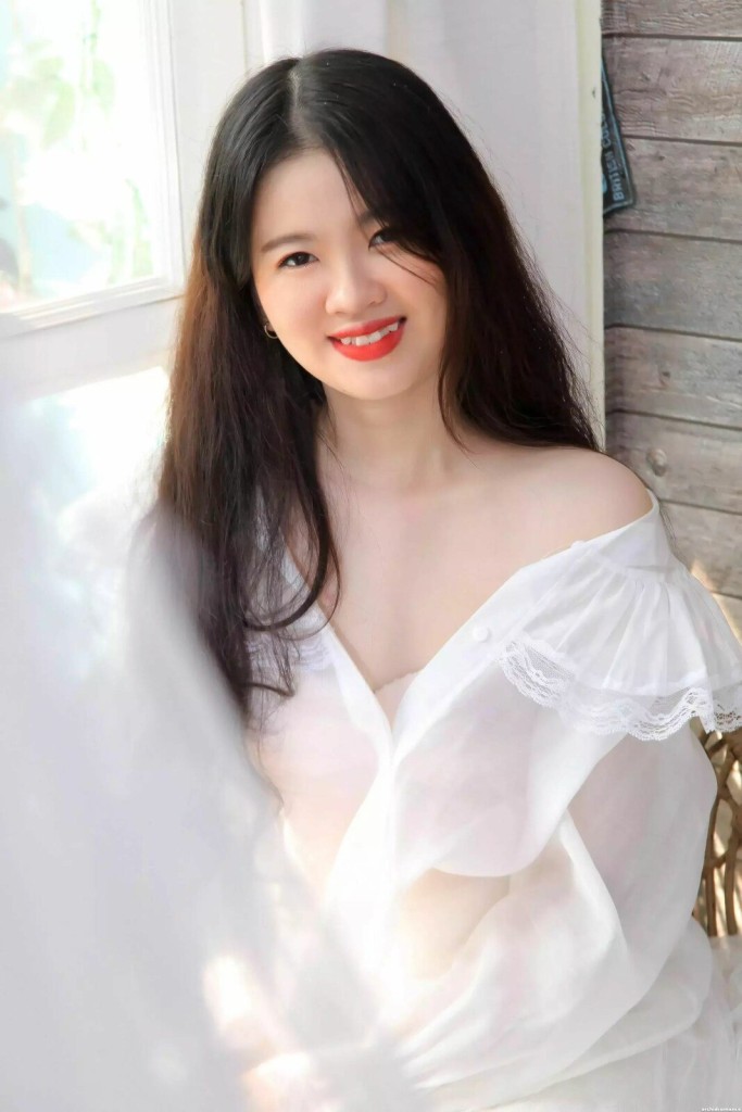 Natalia Profile image 3