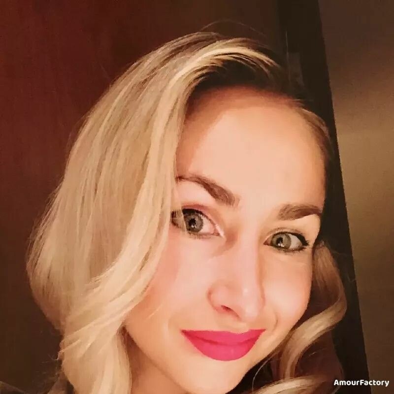 Tatiana, 32