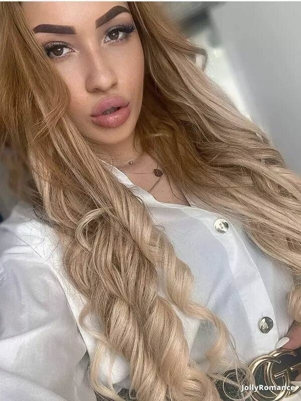 Karina Profile image 2