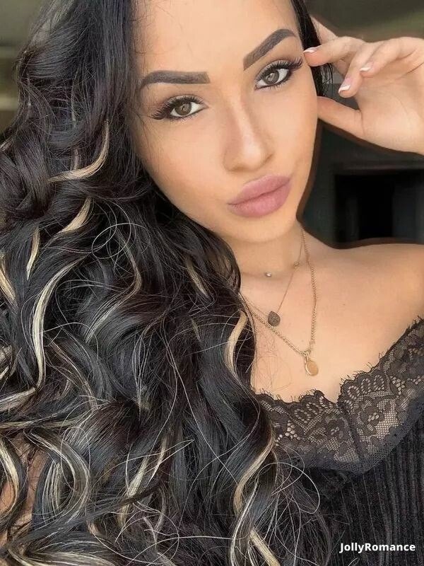 Karina Profile image 5