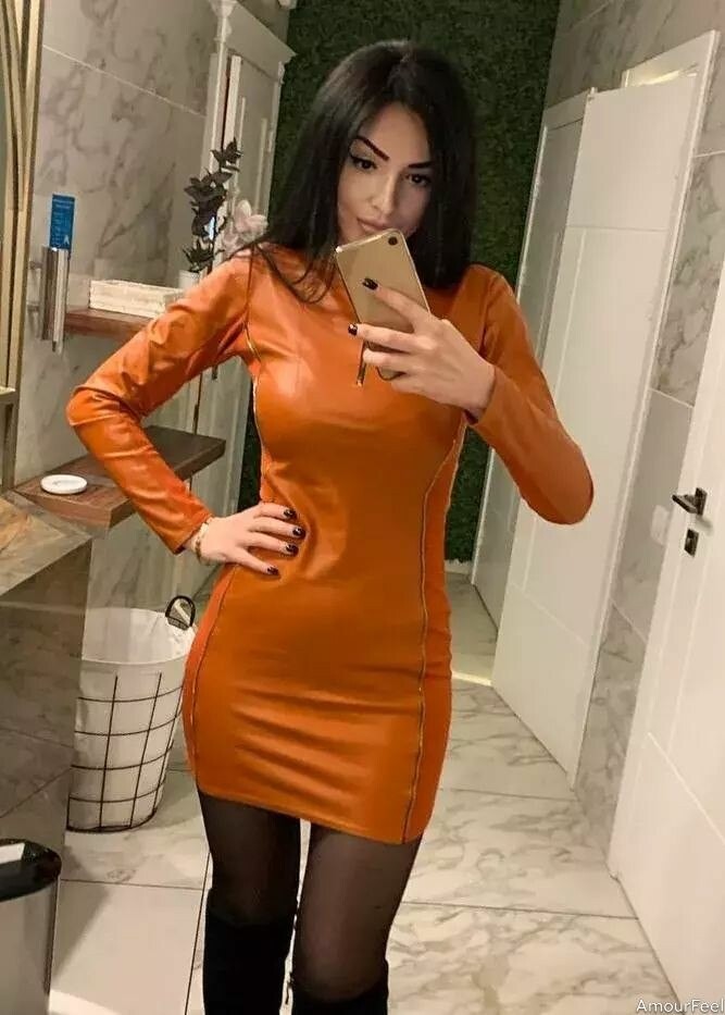 Elena Profile image 4